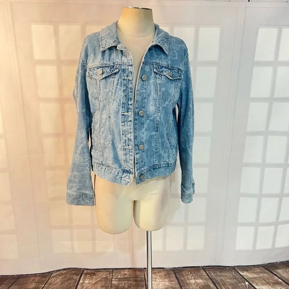 Mudd light blue denim jacket with soft white floral print size xl
